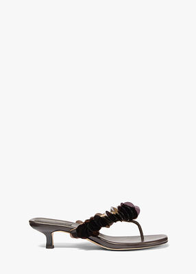 michael kors صندل لوريتا مزين بالترتر