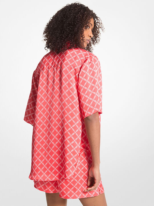 michael kors قميص كامب ساتان مطبوع عليه شعار إمباير