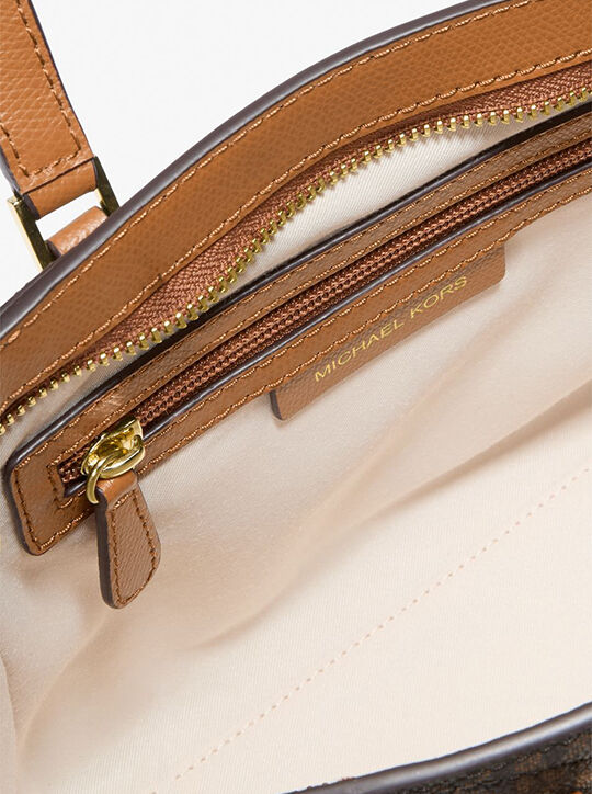 حقيبة تارين صغيرة قابلة للتحويل من الجلد ومزينة بشعار الماركة michael kors حقيبة تارين صغيرة قابلة للتحويل من الجلد ومزينة بشعار الماركة