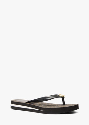 michael kors posie signature logo flip flop