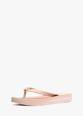 michael kors posie signature logo flip flop