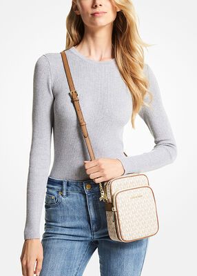 michael kors حقيبة كروس جيت سيت ترافيل متوسطة الحجم بشعار الماركة