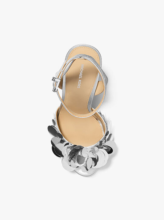 صندل لوريتا المعدني المزين بالترتر michael kors صندل لوريتا المعدني المزين بالترتر