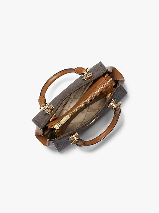 حقيبة كروس مارلين صغيرة بشعار الماركة michael kors حقيبة كروس مارلين صغيرة بشعار الماركة