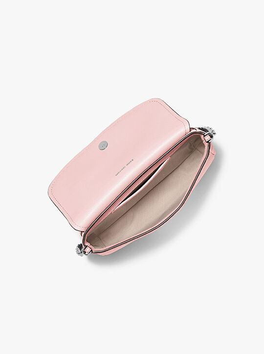 حقيبة كروس نوليتا صغيرة من الجلد المحبب michael kors حقيبة كروس نوليتا صغيرة من الجلد المحبب