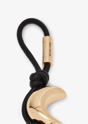 michael kors تعليقة حقيبة على شكل هلال