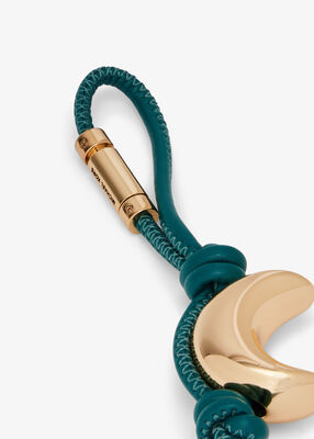 michael kors تعليقة حقيبة على شكل هلال