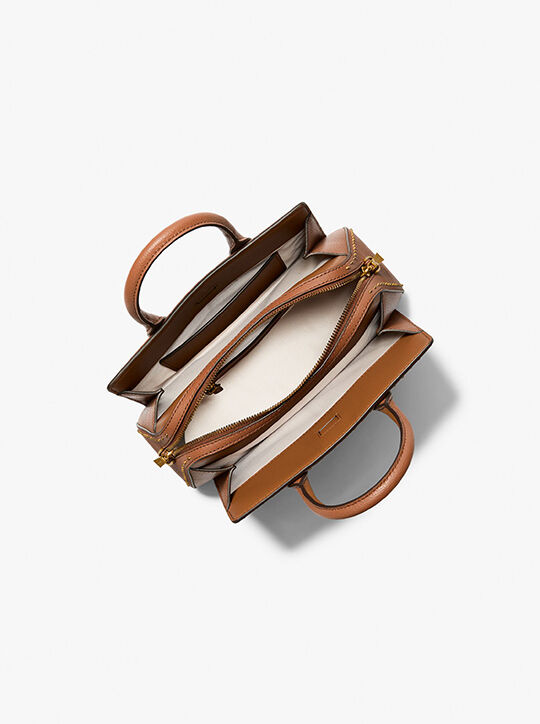 حقيبة ليلى الصغيرة الجلدية المرصعة michael kors حقيبة ليلى الصغيرة الجلدية المرصعة