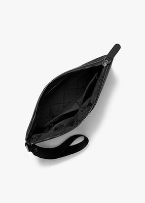 michael kors حقيبة سفر مطبوعة بشعارالماركة بروكلين المميز